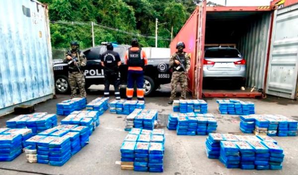 Panamá dio nuevo golpe al narcotráfico tras frustrar un envío a Europa de 625 paquetes de droga