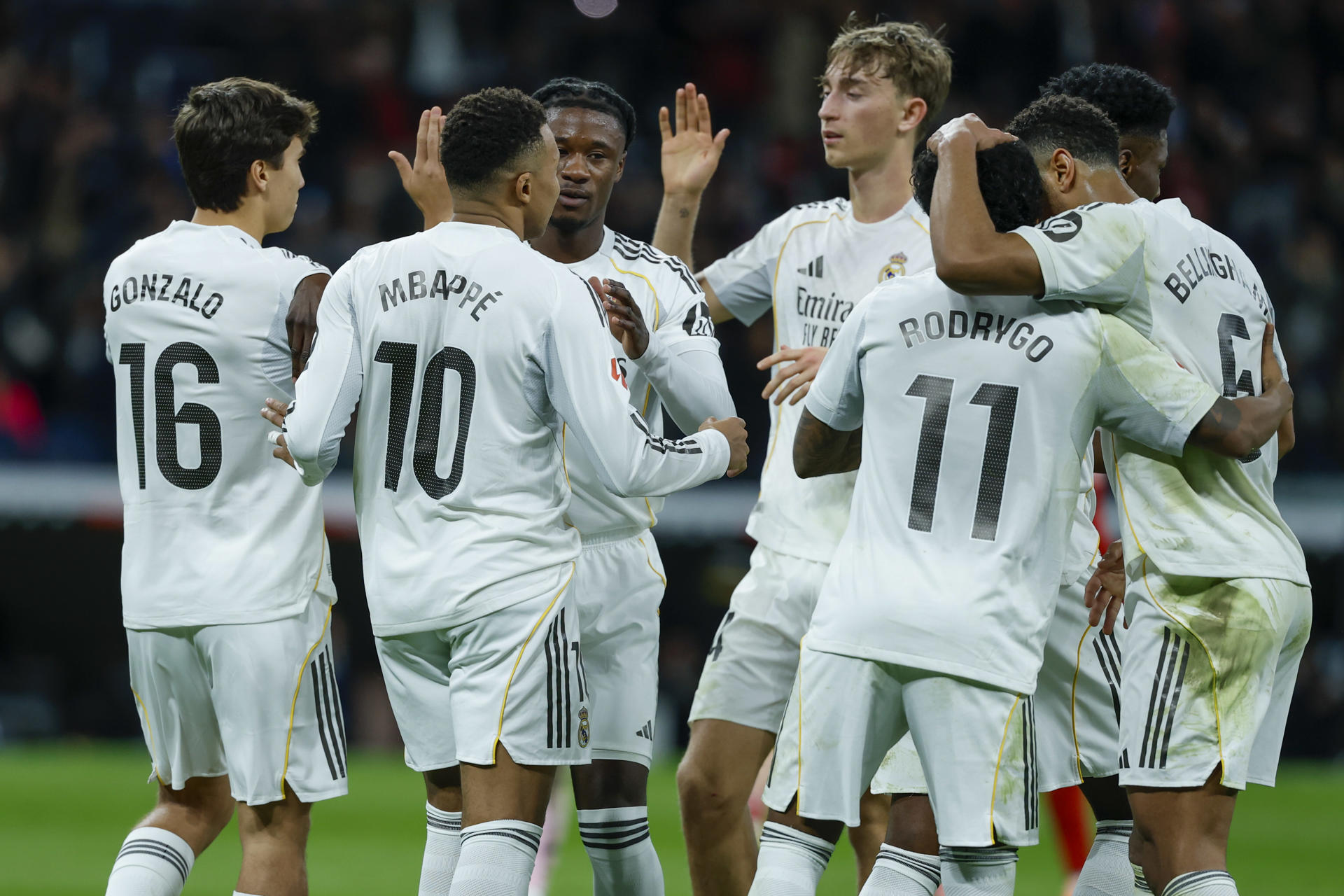 Entre la apatía y silbidos, el Real Madrid logró una triste victoria frente al Sevilla