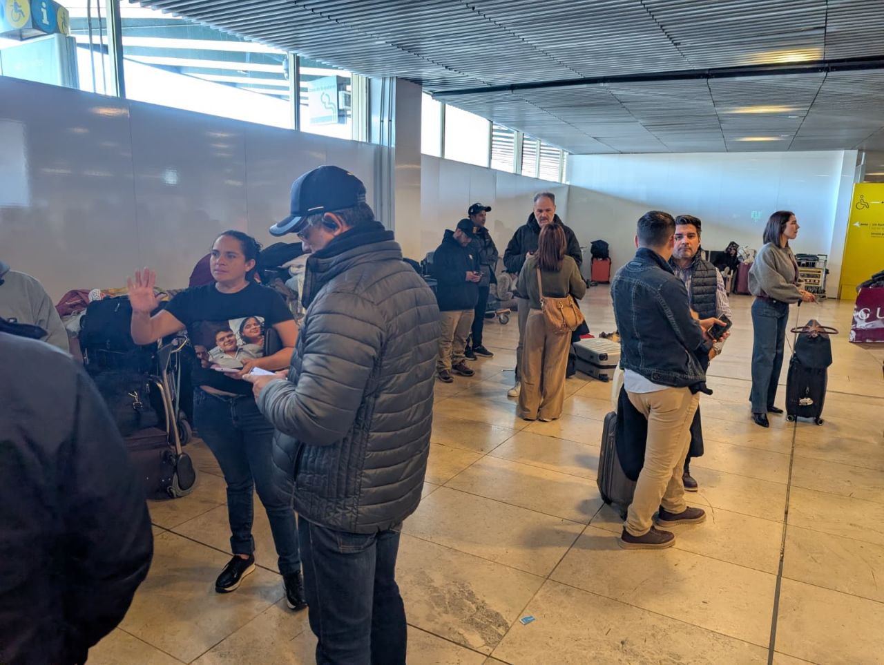 El drama de los venezolanos en Navidad: 34.000 afectados en España por la suspensión de vuelos