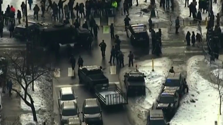 Mujer murió por disparos de agentes migratorios en Minnesota