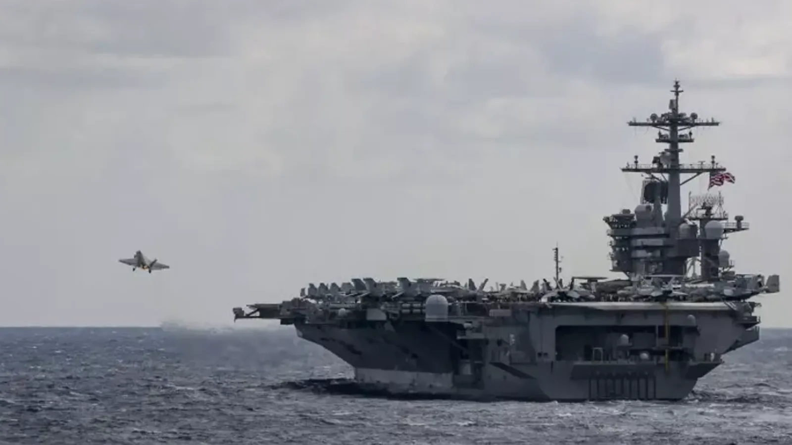 Portaaviones USS Abraham Lincoln abandona China para posicionarse frente a las costas de Irán
