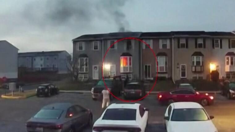 VIDEO: Lanzó a sus hijos por una ventana para salvarlos de un incendio en su casa de Baltimore