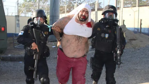 Barrio 18, la violenta pandilla detrás del motín en tres cárceles y el asesinato de nueve policías en Guatemala