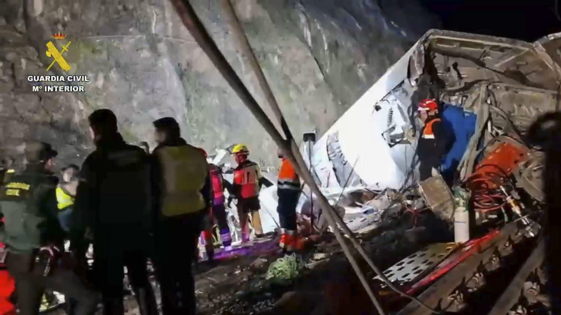 Qué se sabe del accidente de dos trenes en España que ha provocado al menos 39 muertos