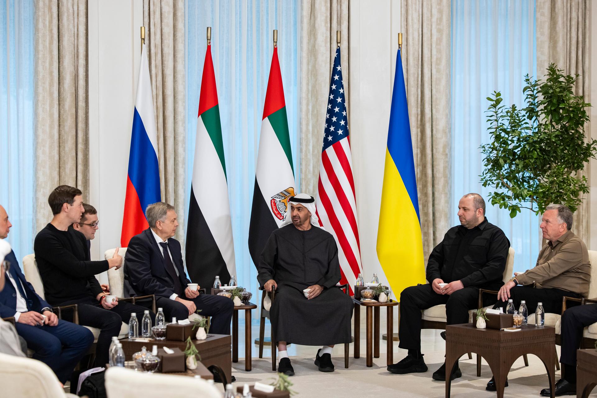 Rusia y Ucrania reanudaron las negociaciones con EEUU en Abu Dabi