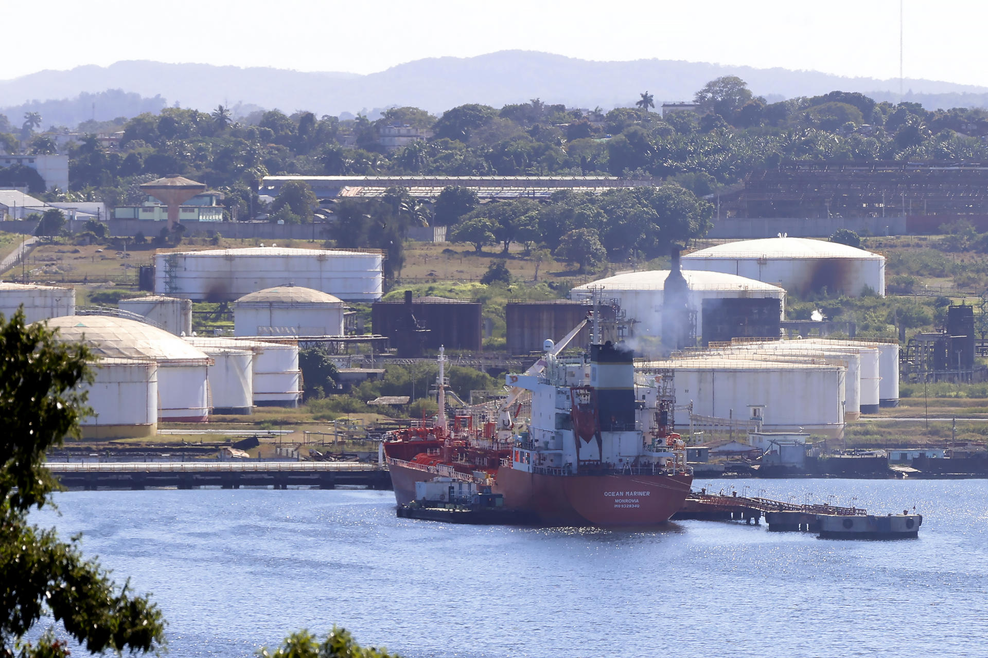 Arribó a Cuba petrolero con cerca de 86 mil barriles de combustible enviados por México