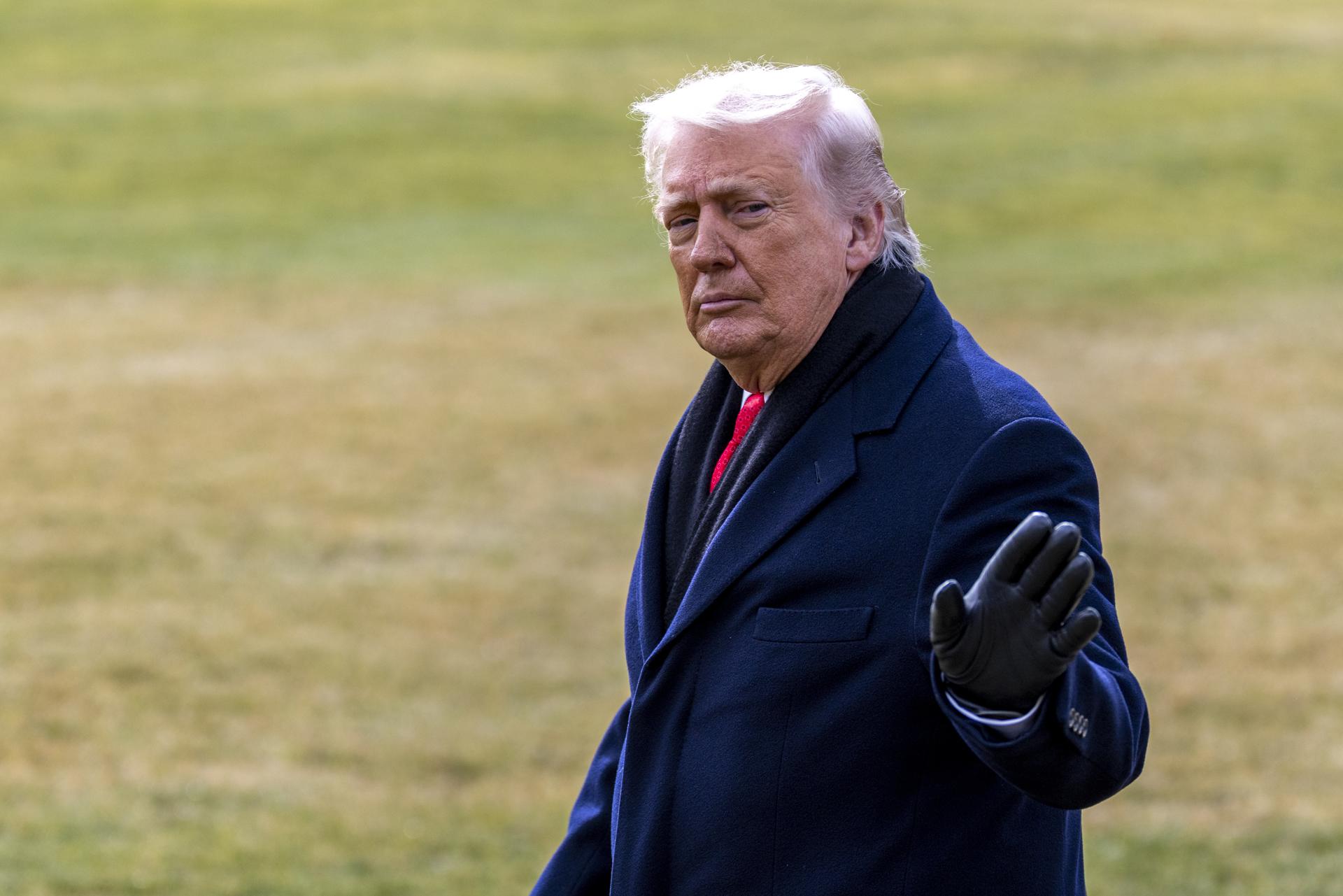 Trump se negó a aclarar si considera usar la fuerza para tomar Groenlandia