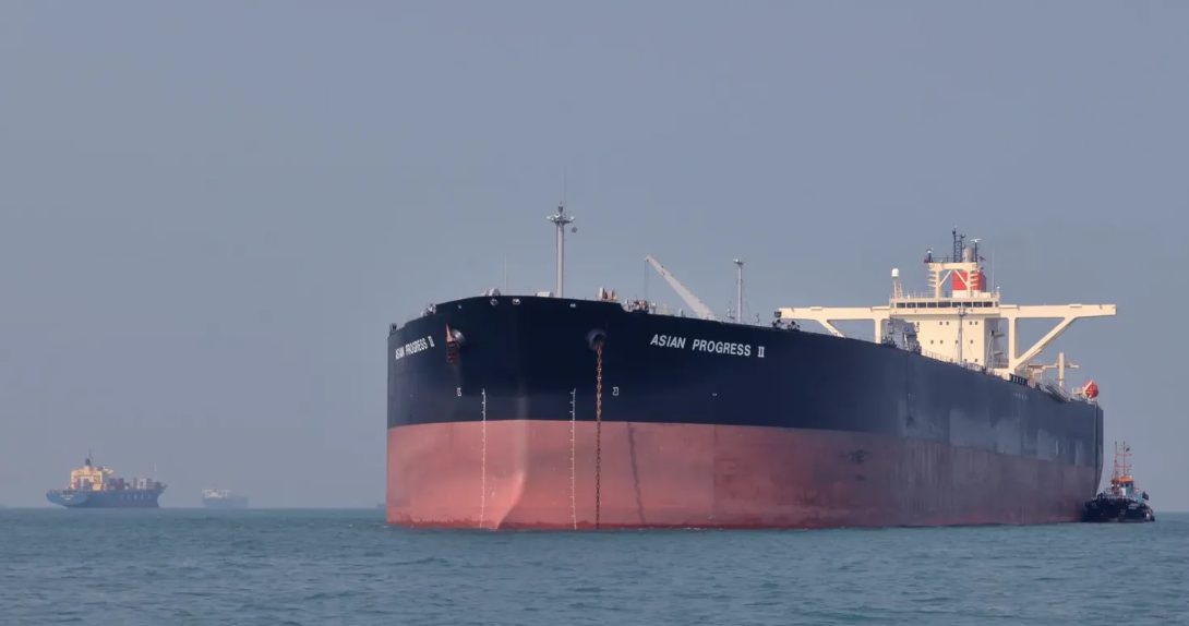 Tanquero asociado a Vitol y Trafigura descarga crudo venezolano en Santa Lucía