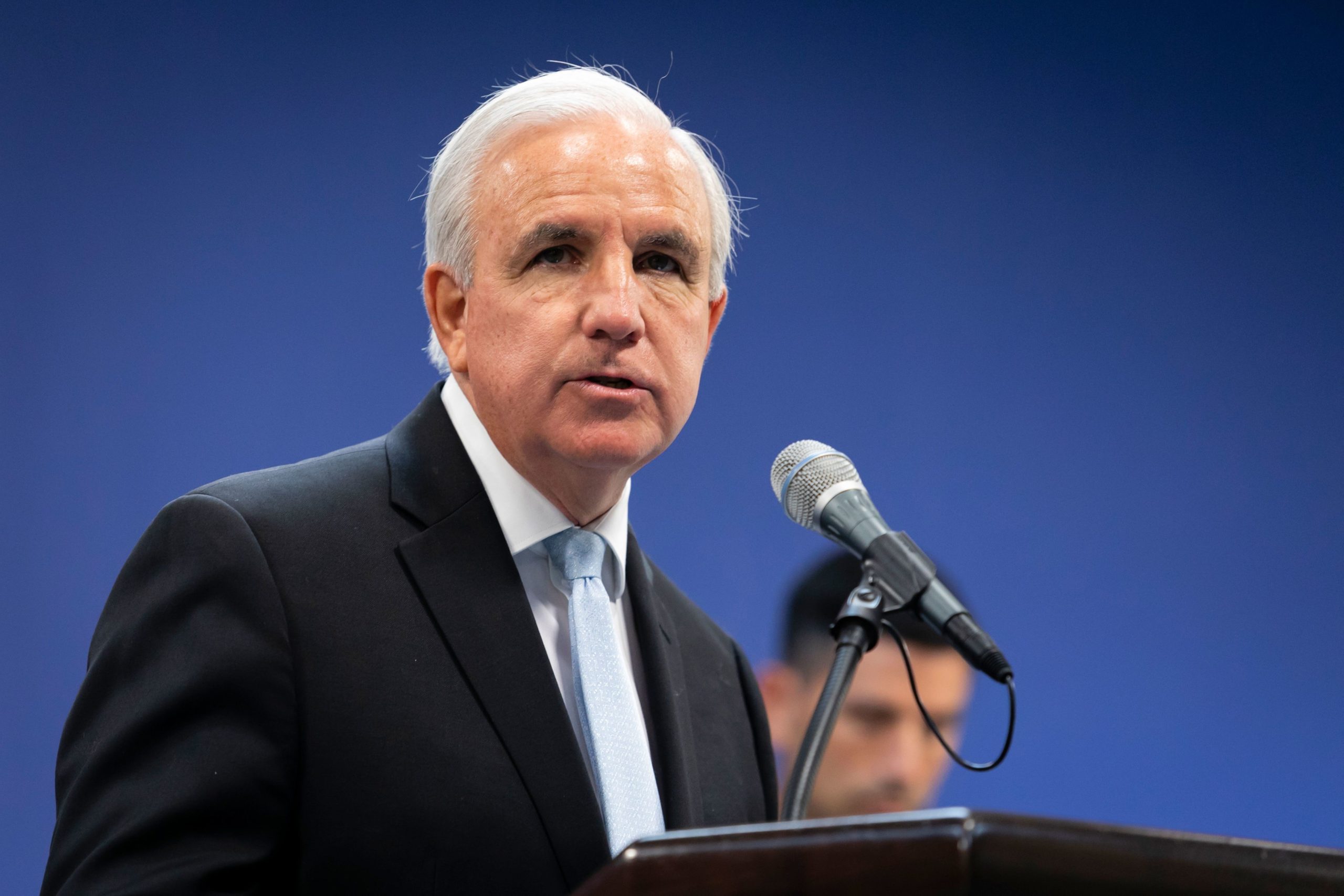 Congresista Carlos Giménez advirtió a la Fuerza Armada en Venezuela: "Es mala idea impedir la transición"