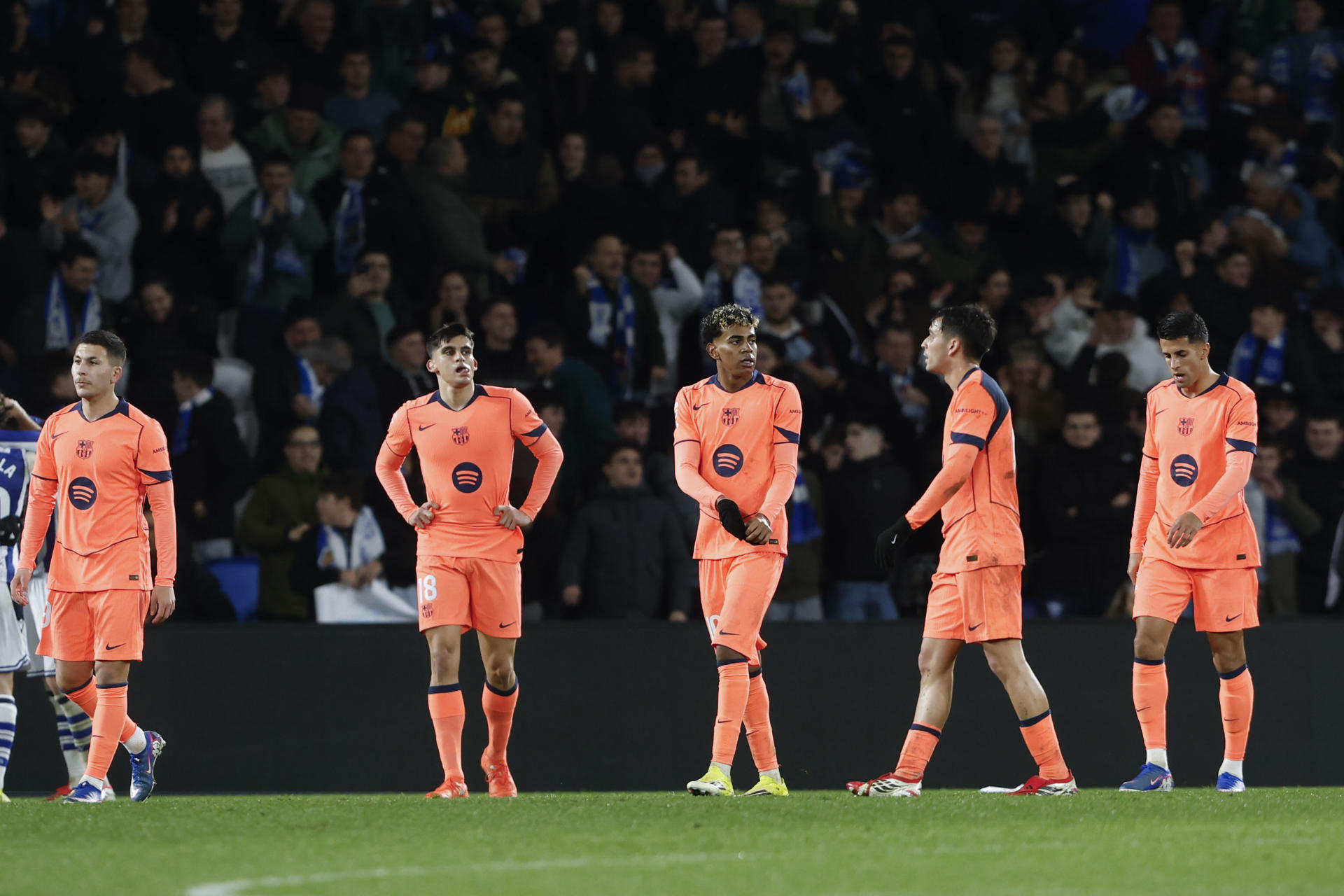 El Barcelona cayó ante la Real Sociedad del venezolano Aramburu y cedió ventaja en LaLiga