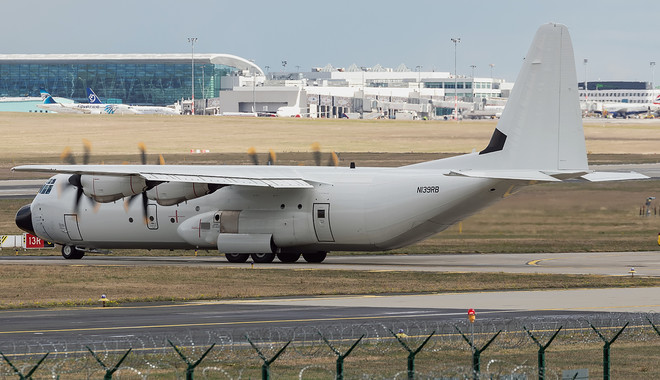 LM-100J Hercules aterrizó en Maiquetía con posible carga para la Embajada de EEUU en Venezuela