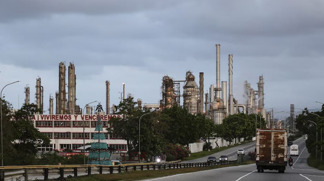 ¿Cuánto costaría el plan de Trump para recuperar la industria petrolera de Venezuela?