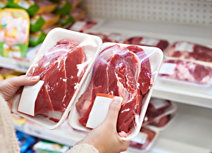 Más carne roja, menos azúcar y no desayunar alcohol: las nuevas guías dietéticas de EEUU