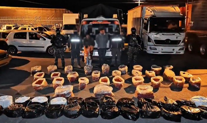 Decomisan 185 kilogramos de explosivos en provincia ecuatoriana fronteriza con Colombia
