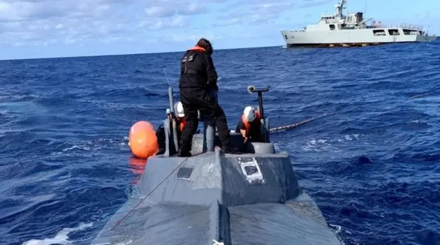 El narcoatlántico burla controles: transbordos en alta mar, narcosubmarinos y mezcla legal