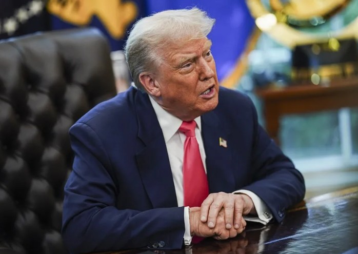 Trump arremete de nuevo contra el presidente de la Reserva Federal tras congelar los tipos de interés