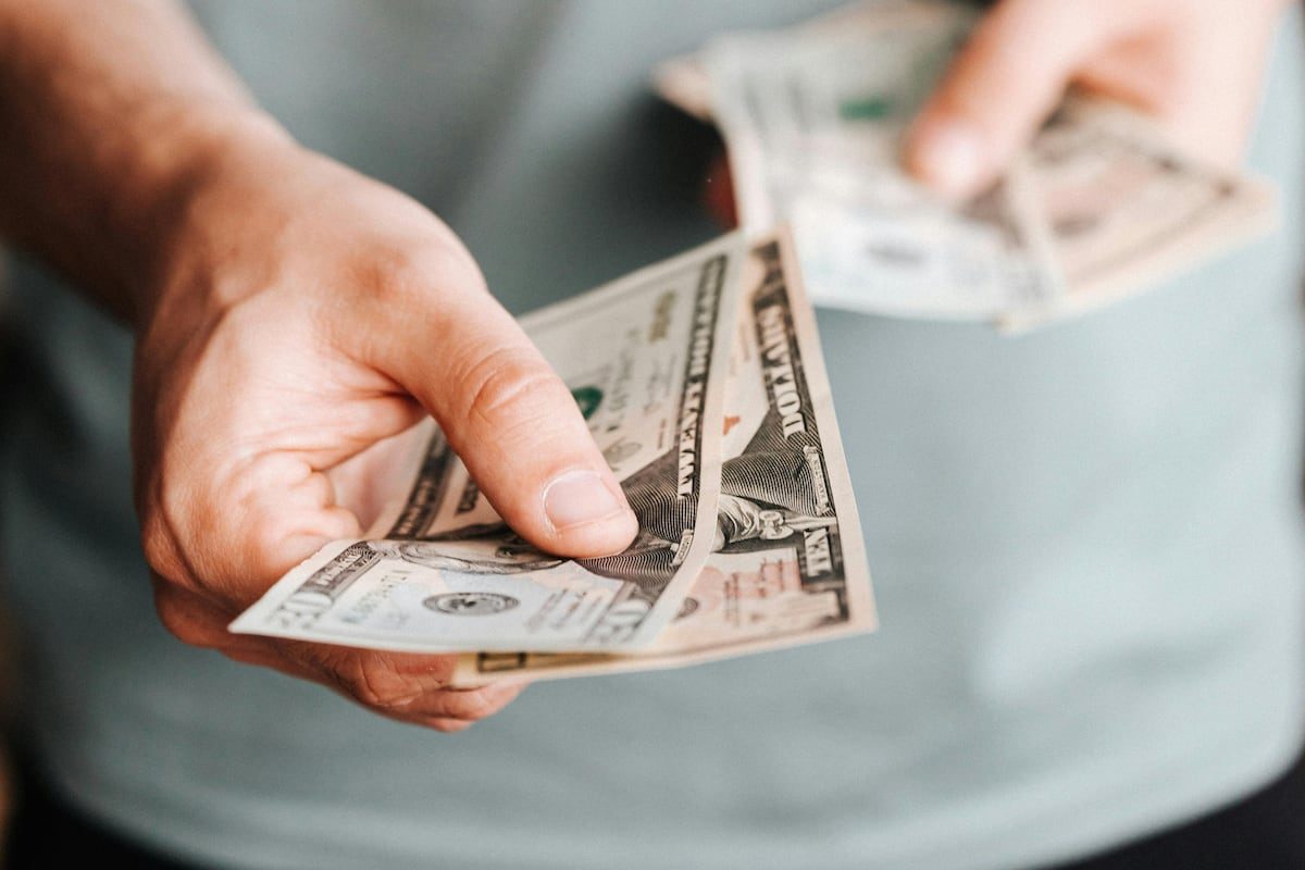 Ciudadanos en EEUU recibirán más de mil dólares del Gobierno al cumplir estos requisitos