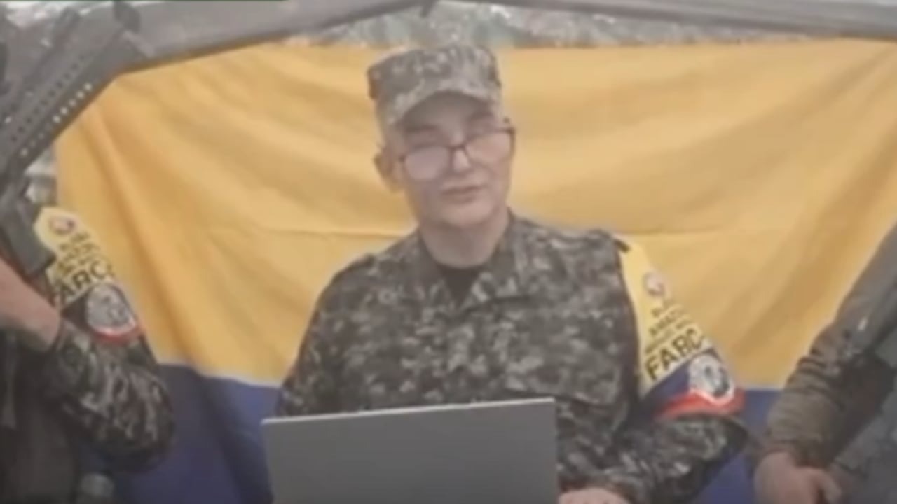 Alias Iván Mordisco reapareció en VIDEO para proponer unión con el ELN tras captura de Maduro