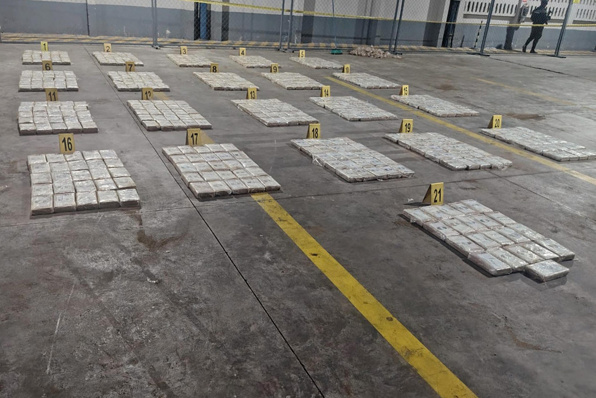 Guatemala incautó casi tres toneladas de cocaína en contenedores procedentes de Costa Rica
