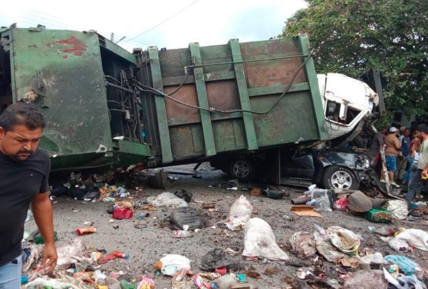 Momentos de terror en Táchira: camión de aseo perdió el control y causó un fatal accidente (VIDEOS)