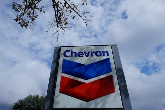 A Chevron le salieron rivales para vender petróleo venezolano