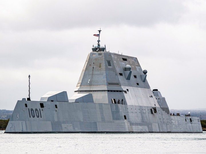 Así es el destructor USS Zumwalt, la apuesta más ambiciosa de la Marina de EEUU