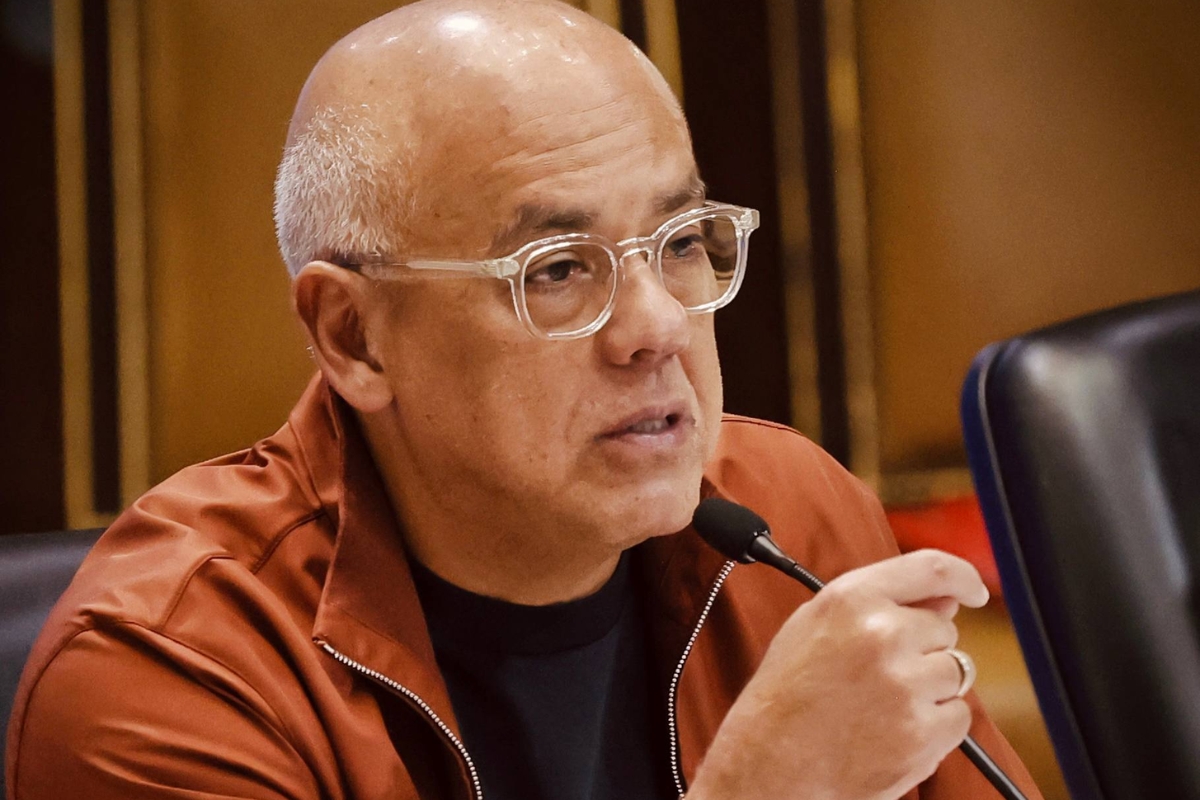 Jorge Rodríguez exigió a comerciantes bajar los precios tras caída del dólar: "Tienen que hacerlo" (VIDEO)