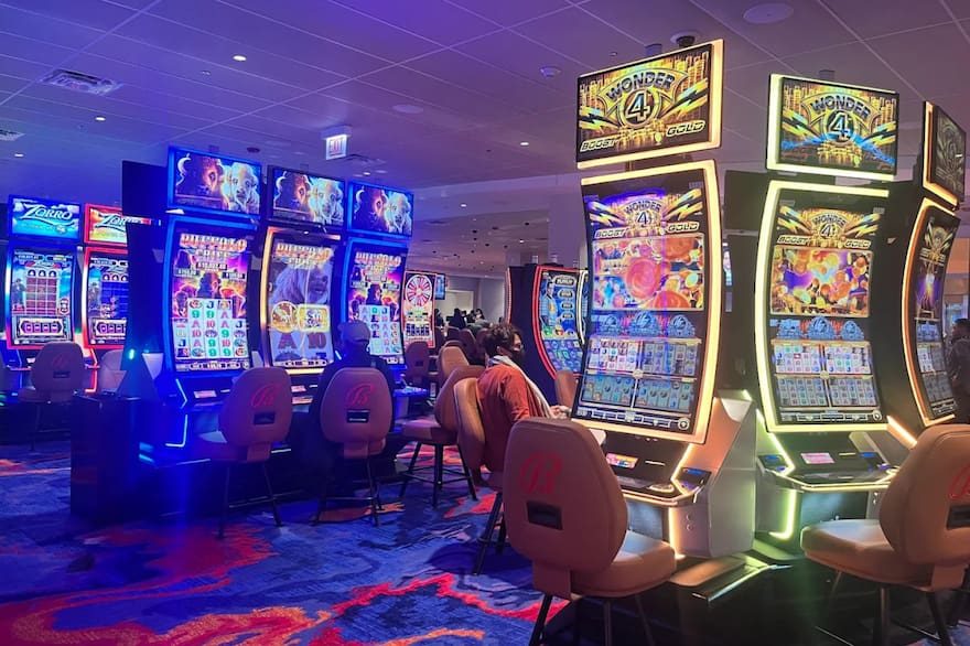 Migrante con pedido de asilo ganó el premio mayor en un casino de Chicago, pero no le pagaron