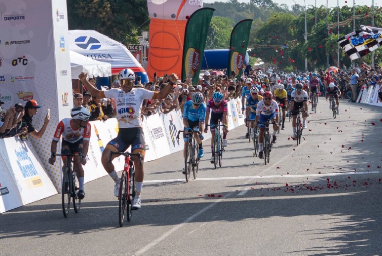 El venezolano Arlex Méndez se impuso en la primera etapa de la Vuelta al Táchira
