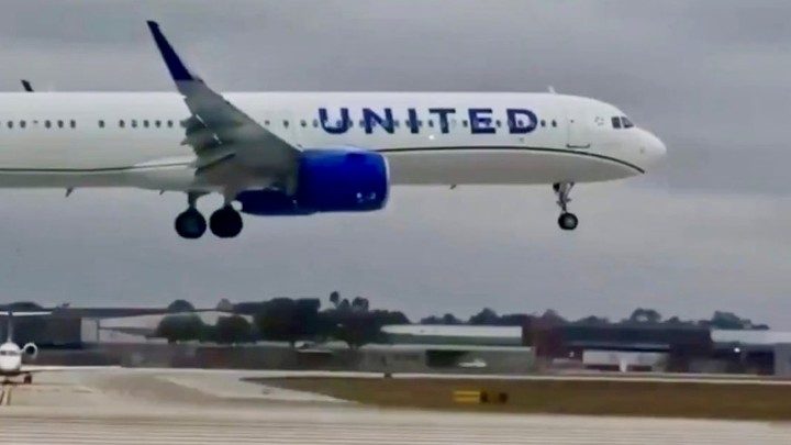 Susto en Orlando: el dramático aterrizaje de un avión paralizó operaciones en el aeropuerto (VIDEO)