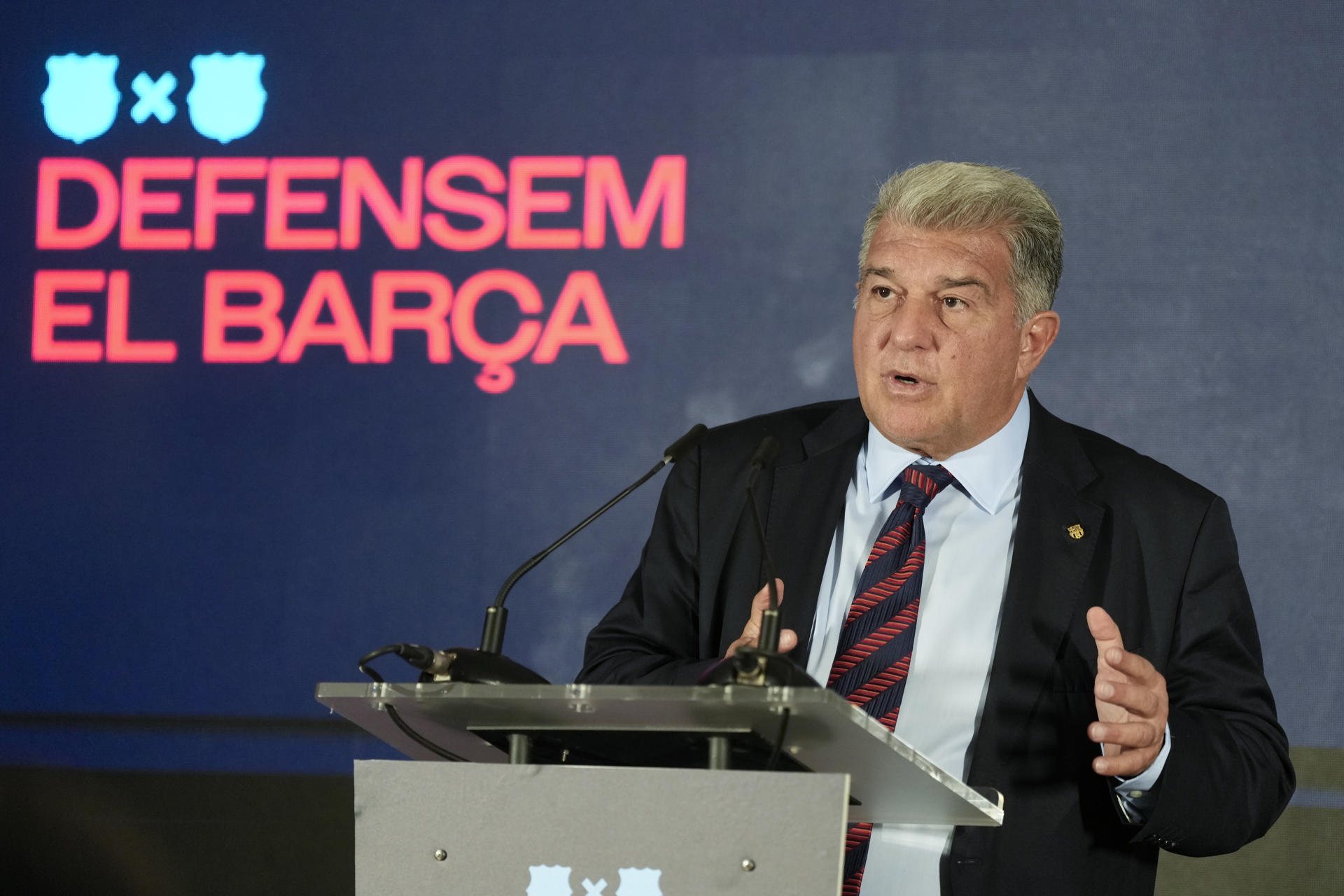 Joan Laporta dijo que el Atlético "se hizo el ofendido" por el interés en Julián Álvarez