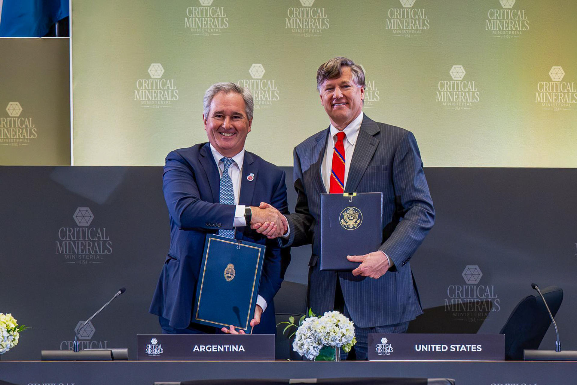 Argentina y EEUU firmaron un acuerdo sobre minerales críticos para la llegada de inversiones