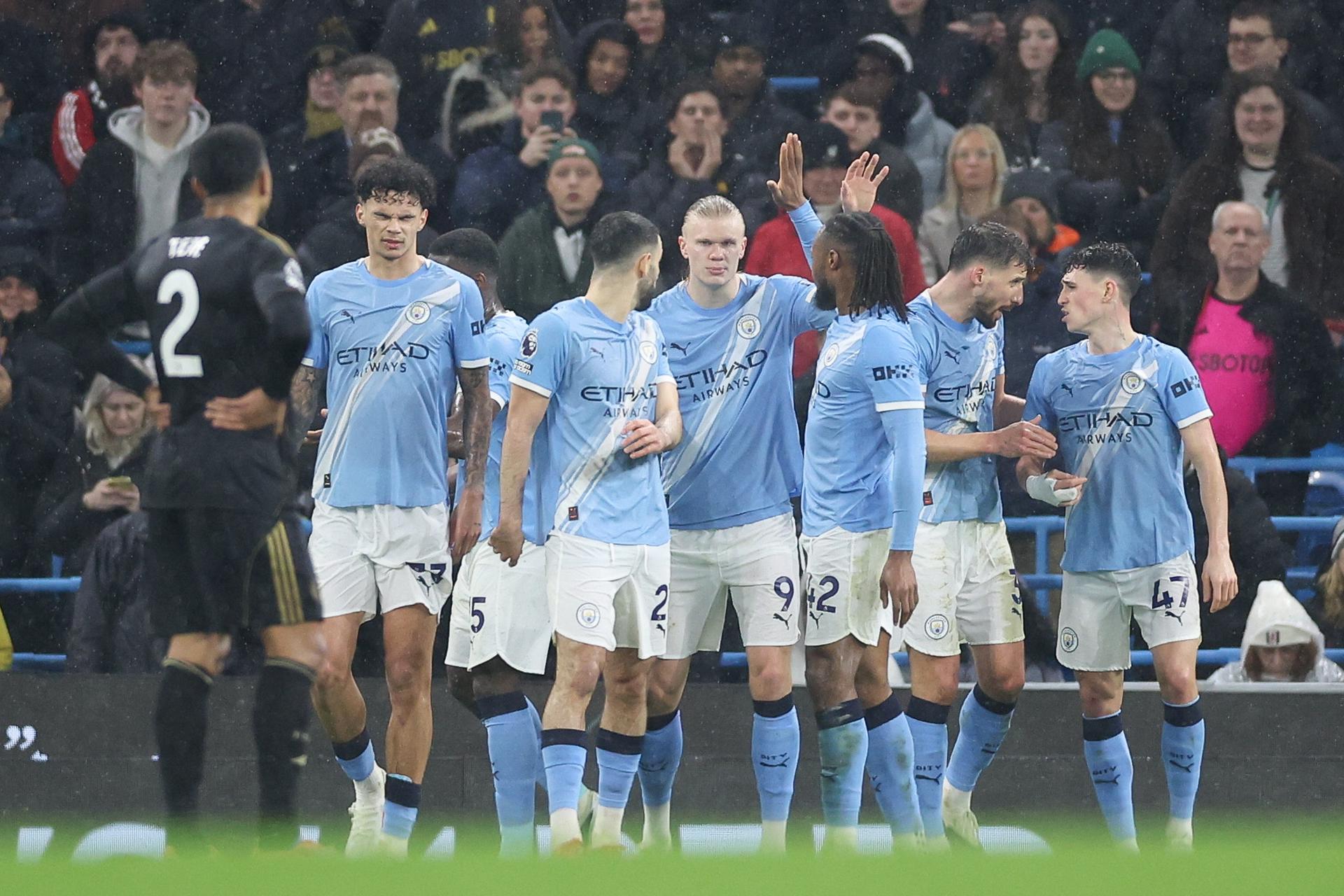 Manchester City superó al Fulham y apretó nuevamente la pelea por la Premier