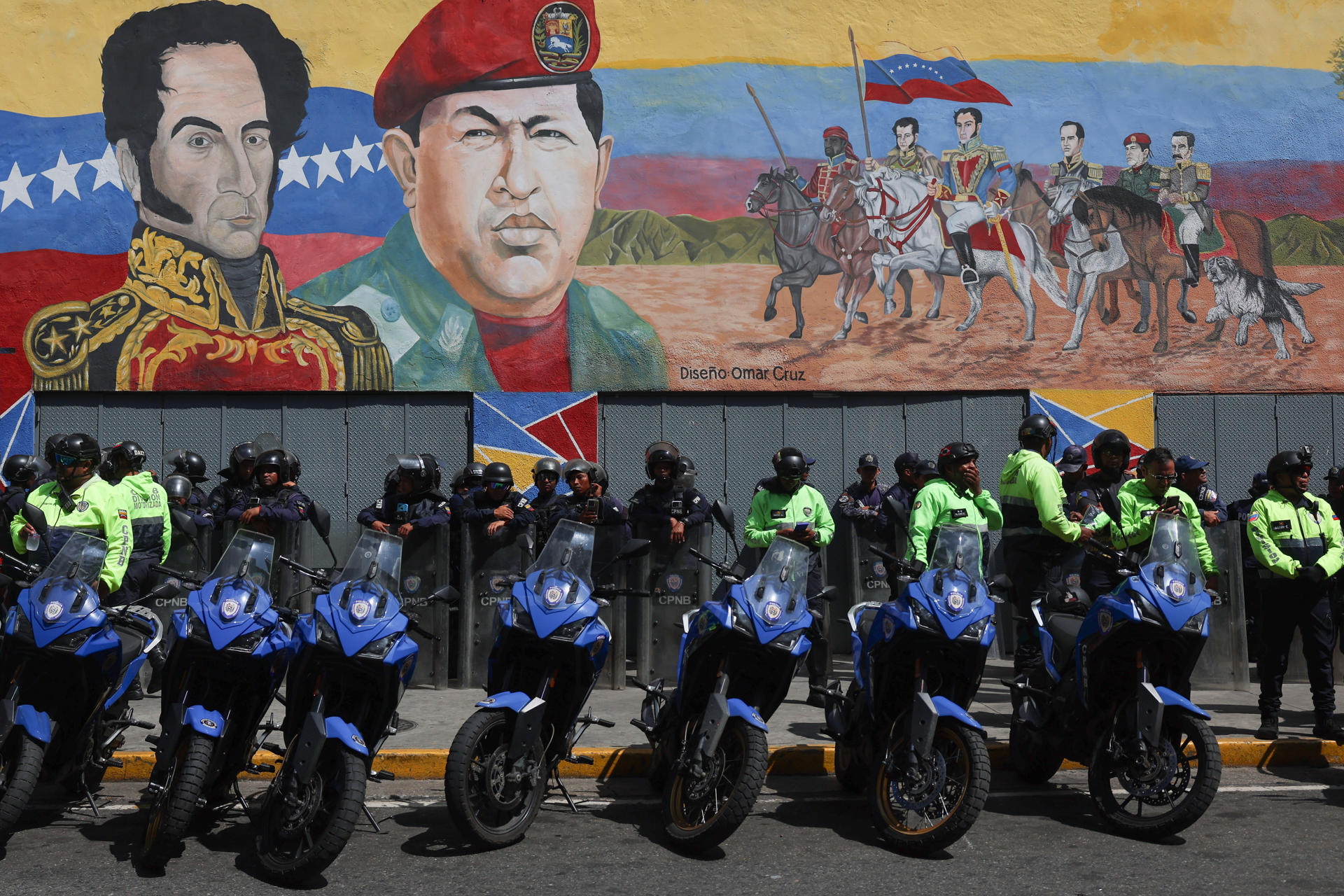 VIDEO: uniformados PNB se llevaron "pa'l comando" a motorizado que no los sobornó con 30 dólares