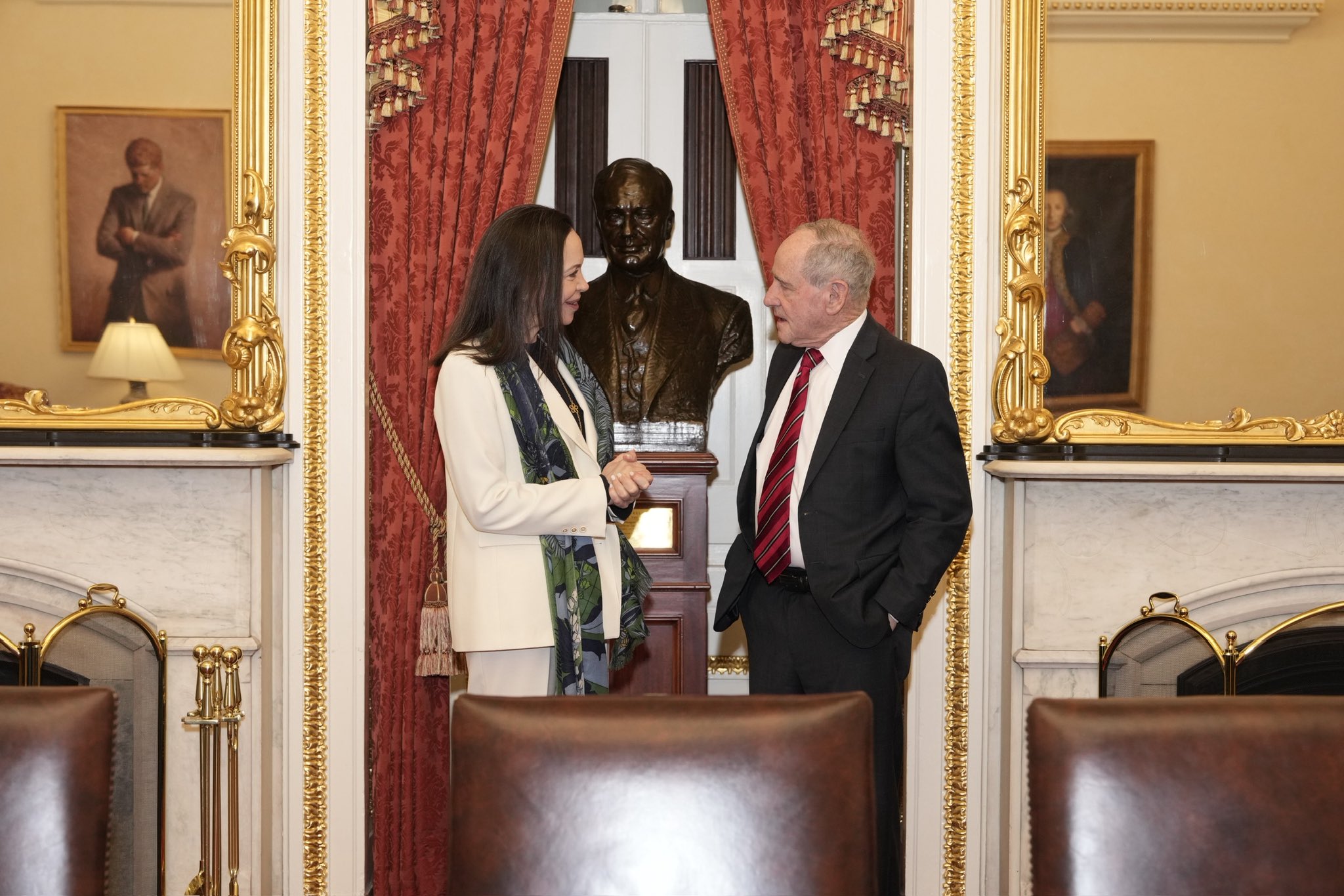 Reunión de alto nivel: Jim Risch y María Corina Machado hablaron del camino democrático de Venezuela