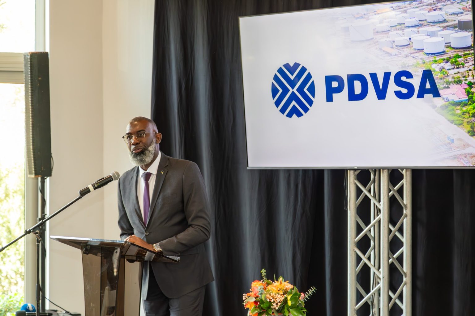 Nueva licencia de EEUU abre oportunidades para Curazao en el sector petrolero venezolano