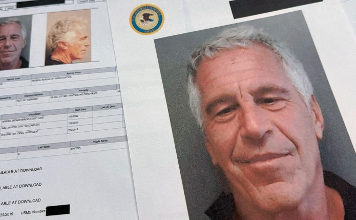 Dimite el secretario de gabinete de Starmer en pleno escándalo por papeles de Epstein