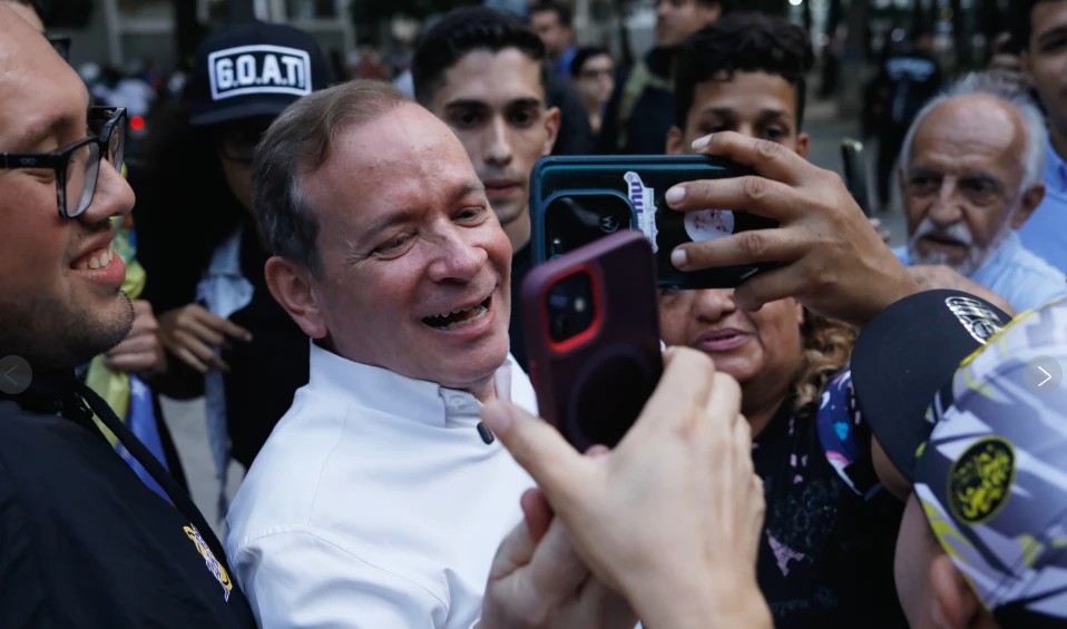 María Corina Machado denuncia que "hombres armados" se llevaron a Juan Pablo Guanipa tras ser liberado