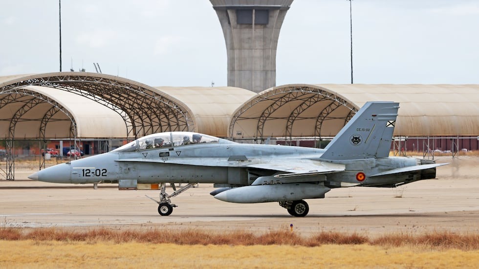 La advertencia de Trump a Reino Unido sobre base militar clave ante un posible ataque de EEUU contra Irán