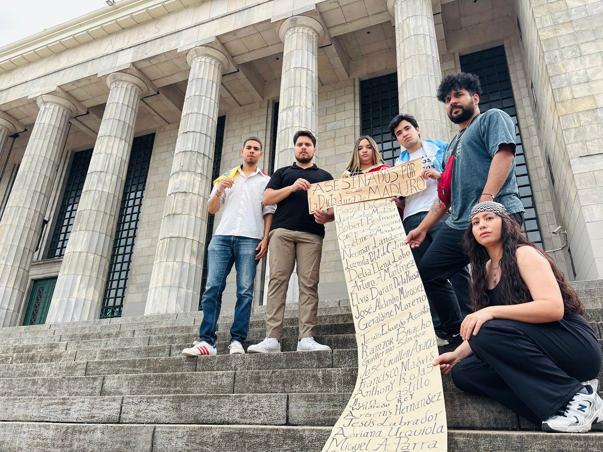 Jóvenes venezolanos en el exterior se suman a la protesta estudiantil este #12Feb  (FOTOS)