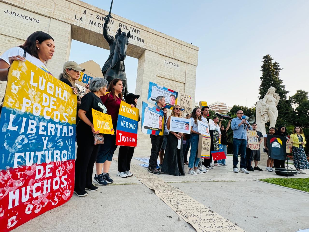 Diáspora venezolana en Argentina rindió homenaje a los jóvenes asesinados por la represión chavista