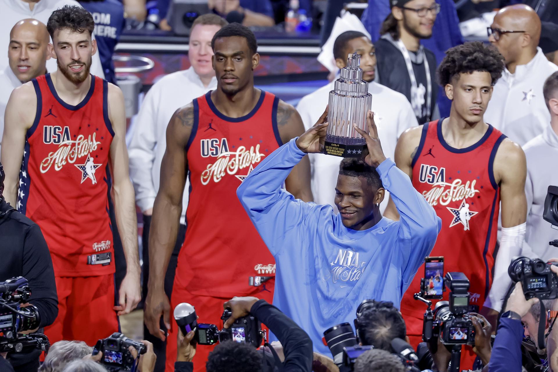 Booker, Edwards y compañía imponen su ley en el nuevo formato del All Star NBA