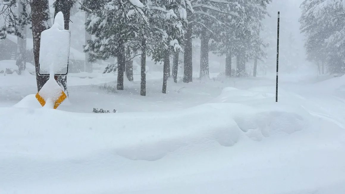 Avalancha se abalanzó sobre un grupo de esquiadores en California y nueve están desaparecidos