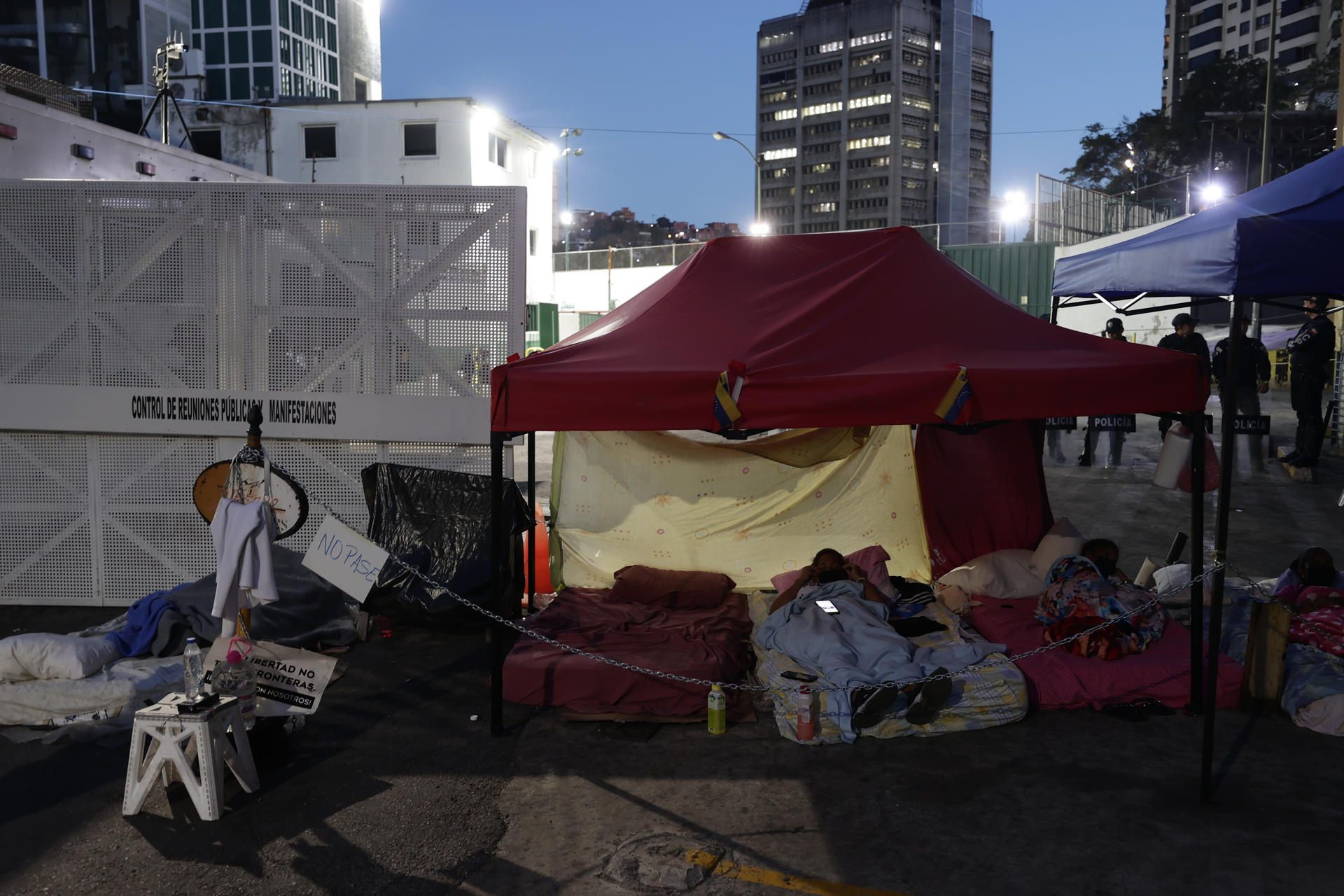 Fiscal acudió a Zona 7 para verificar condiciones de presos políticos en huelga de hambre (VIDEO)