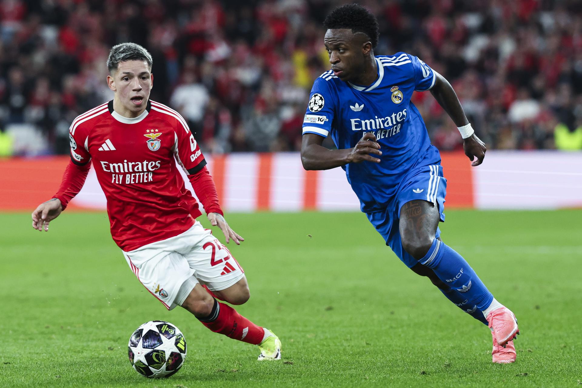 Benfica "apoya y cree" en Prestianni y denuncia campaña de difamación contra él