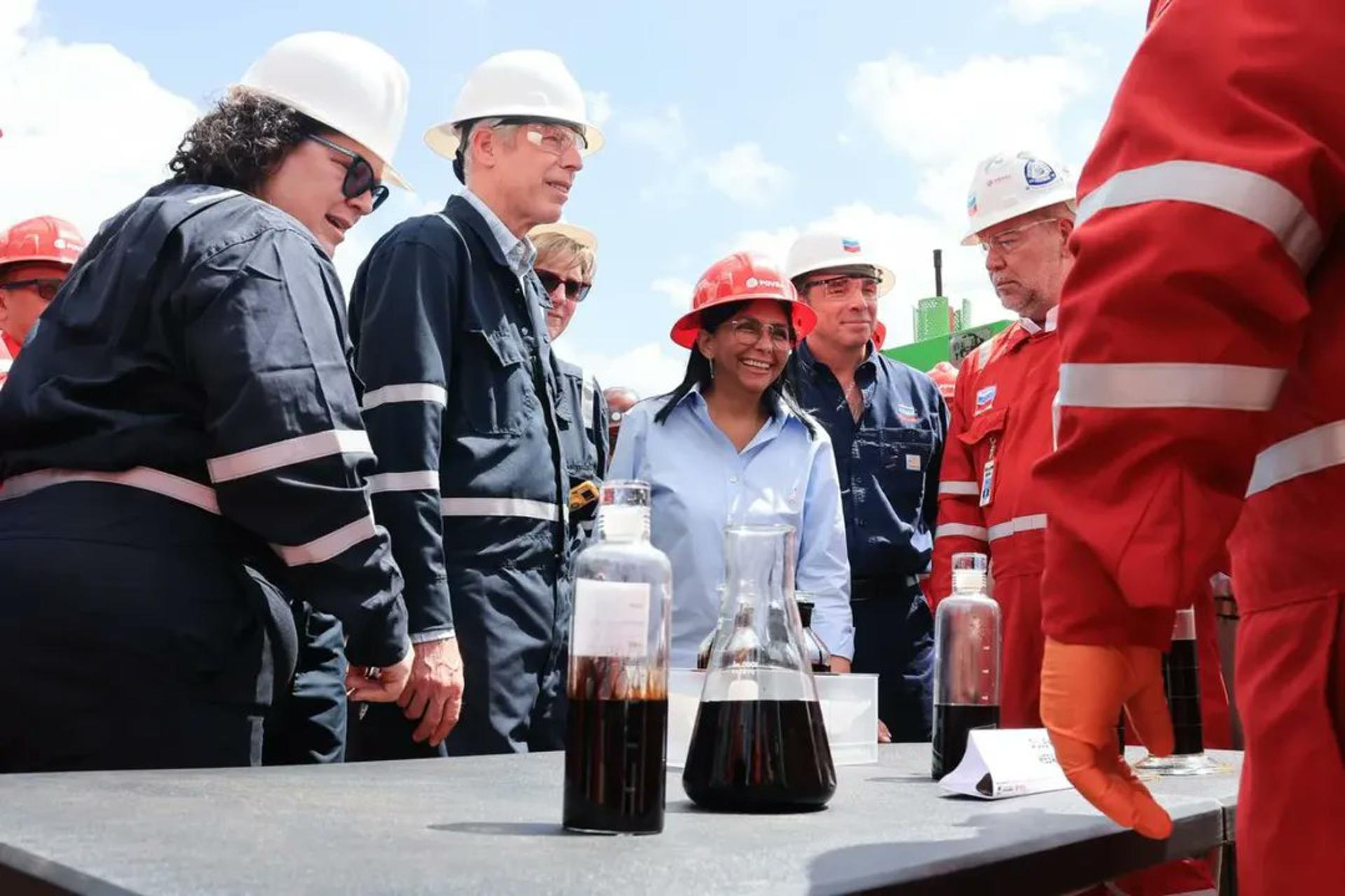 EEUU propone cambiar "las reglas del juego" en el sector petrolero venezolano (VIDEOS)