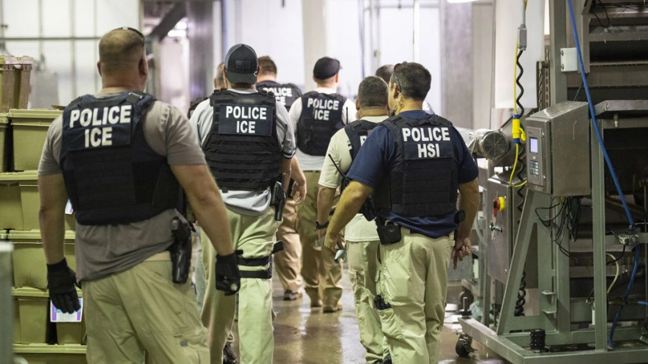 Alerta sanitaria en centro de detención de ICE en Texas: confinan la instalación tras brote de sarampión