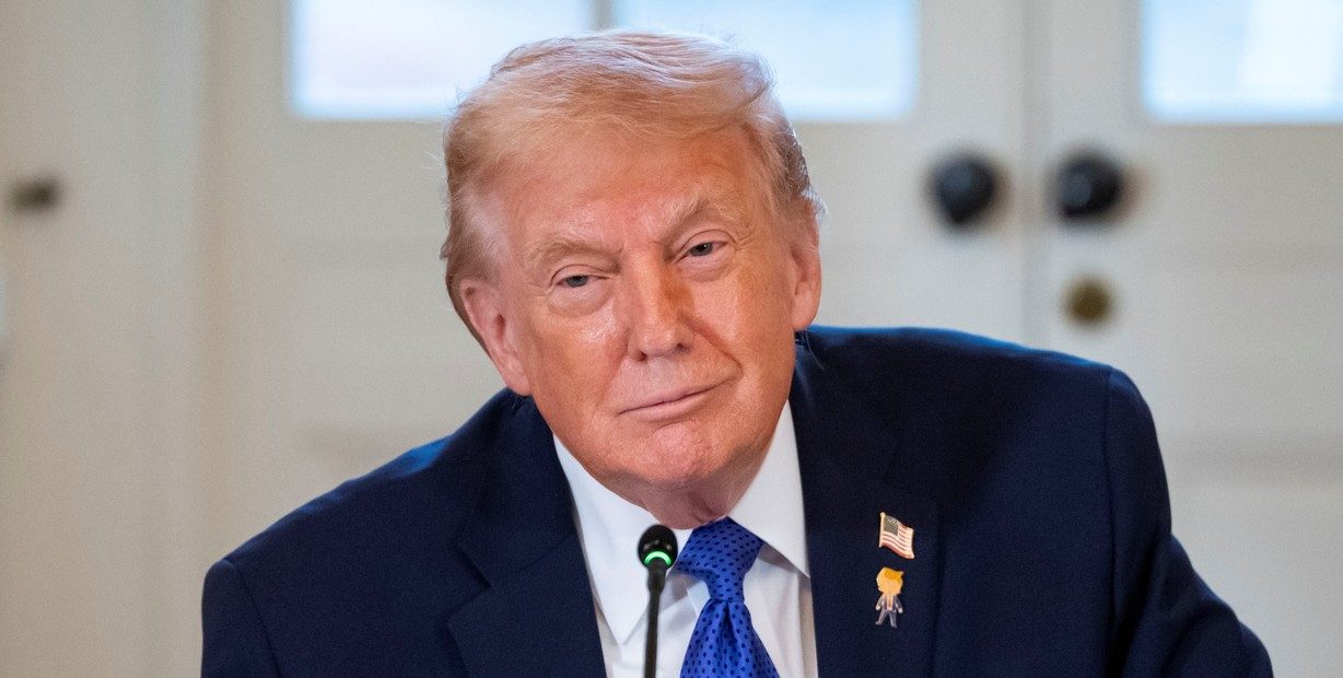 Florida impulsa polémico proyecto para renombrar aeropuerto de Palm Beach como Donald J. Trump