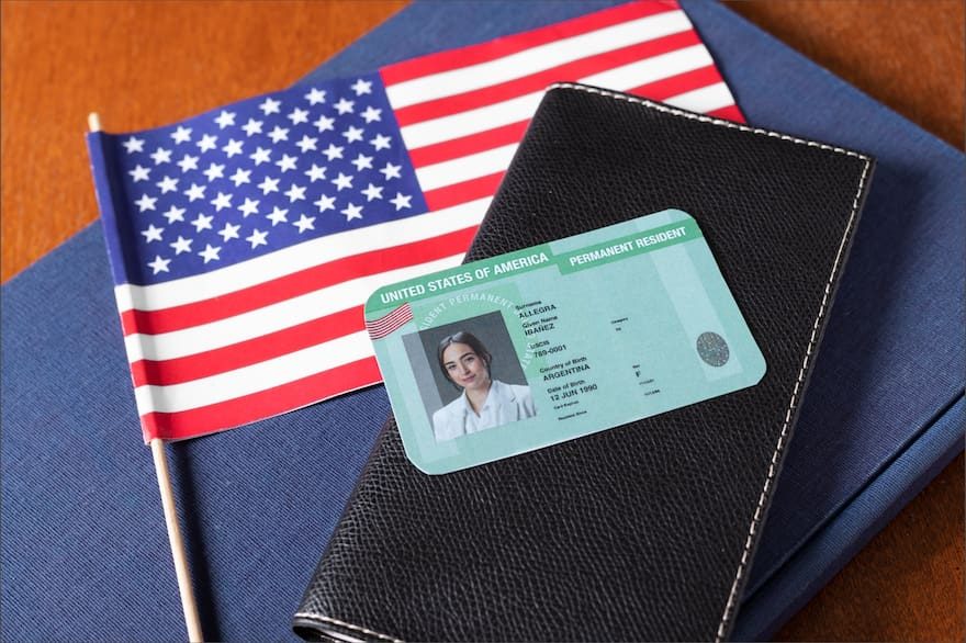 Fraude al descubierto: Armaban matrimonios para obtener la green card, pero Uscis los atrapó