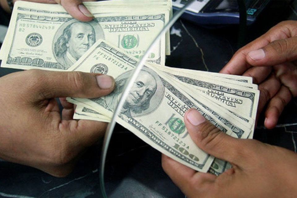 Tercera subasta de divisas inyectará 300 millones de dólares a la banca privada
